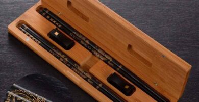 Set de palillos con motivos de dragón